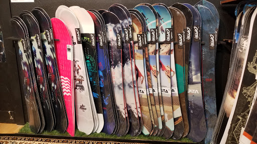 Snowboard Shop «Milo Snow and skate», reviews and photos, 905 Lincoln Way #300, Auburn, CA 95603, USA