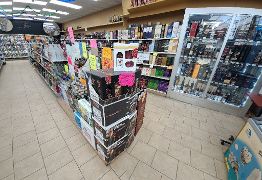 Liquor Store «Arcadia Foremost Liquors», reviews and photos, 3301 W North Ave, Chicago, IL 60647, USA