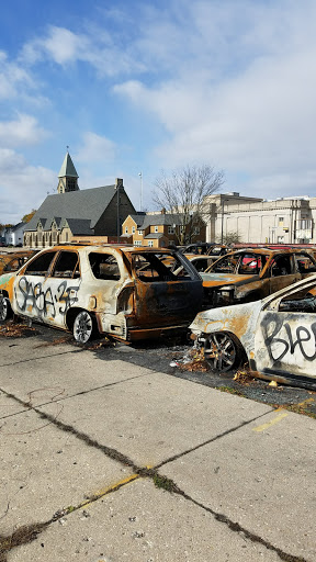 Used Car Dealer «Car Source», reviews and photos, 5821 Sheridan Rd, Kenosha, WI 53140, USA