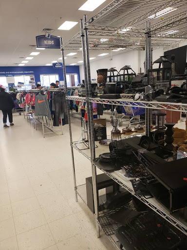 Thrift Store «Goodwill Industries Store & Donation Center», reviews and photos, 80 US-6, Baldwin Place, NY 10505, USA