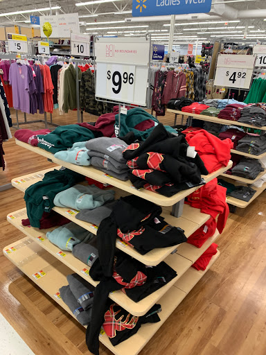 Department Store «Walmart Supercenter», reviews and photos, 1618 W McClain Ave, Scottsburg, IN 47170, USA