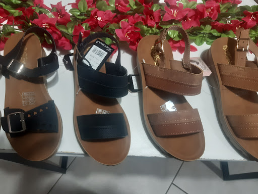 Tiendas para comprar zapatos mujer Managua