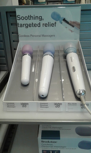 Gift Shop «Brookstone», reviews and photos, 1313 3rd Street Promenade, Santa Monica, CA 90401, USA