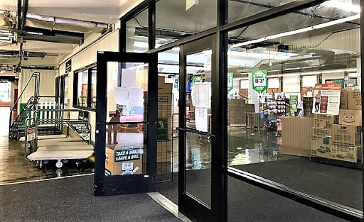 Truck Rental Agency «U-Haul Moving & Storage of South Philadelphia», reviews and photos, 1015-25 S 12th St, Philadelphia, PA 19147, USA