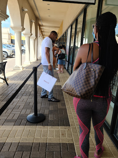 Boutique «Gucci Outlet», reviews and photos, 3939 S Interstate Hwy 35 #1050, San Marcos, TX 78666, USA