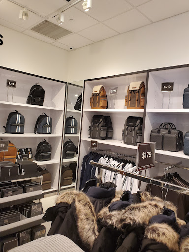 Outlet Mall «Tanger Outlet Savannah», reviews and photos, 200 Tanger Outlet Blvd, Pooler, GA 31322, USA