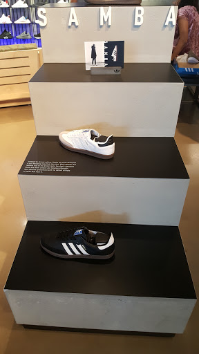 Shoe Store «Adidas Originals», reviews and photos, 8009 Melrose Ave, Los Angeles, CA 90046, USA