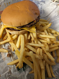 Cheeseburger du Restauration rapide McDonald's à Le Chesnay-Rocquencourt - n°16