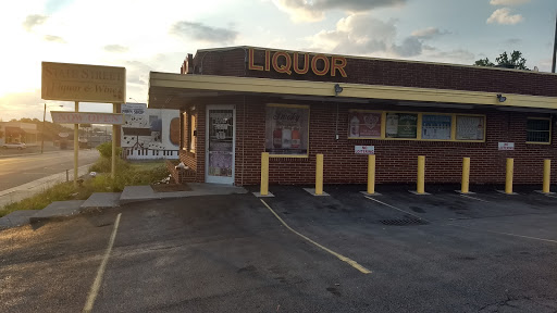 Liquor Store «State stree liquor & wine», reviews and photos, 1252 W State St, Bristol, TN 37620, USA