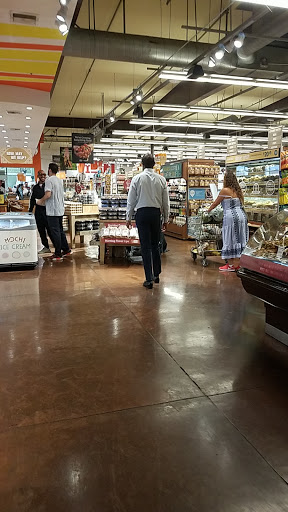 Grocery Store «Whole Foods Market», reviews and photos, 1050 Gayley Ave, Los Angeles, CA 90024, USA