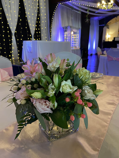 Florist «BloomTown Florist», reviews and photos, 218 W Bay Dr, Largo, FL 33770, USA