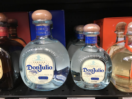 Liquor Store «535 Liquor», reviews and photos, 3260 Vineland Rd, Kissimmee, FL 34746, USA