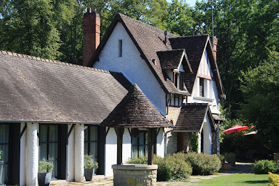 LES ENCLOS Bed and Breakfast à Lamorlaye