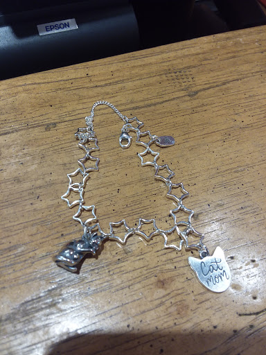 Jewelry Store «James Avery Jewelry», reviews and photos, 3941 S Interstate Hwy 35 #100, San Marcos, TX 78666, USA