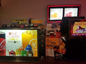 Regal Wharf Cinema Center - photo 32