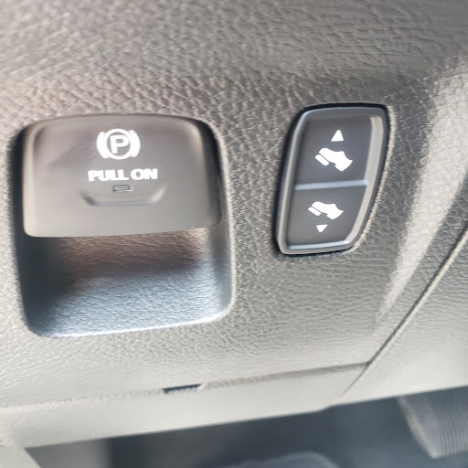 Car Dealer «Lone Star Chrysler Dodge Jeep Ram», reviews and photos, 8811 I-35, San Antonio, TX 78211, USA