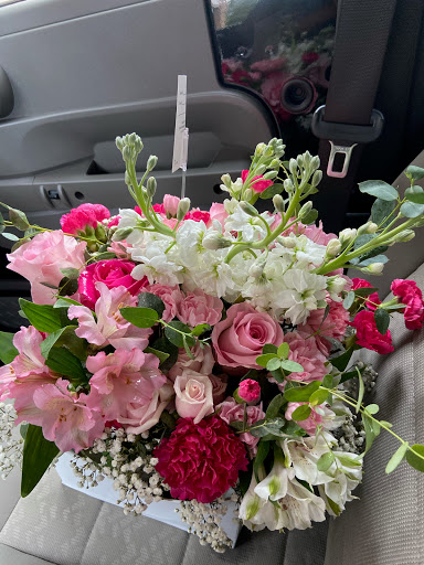 Florist «Flowers by Mila», reviews and photos, 4358 Holland Road, Virginia Beach, VA 23452, USA