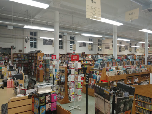 Book Store «Half Price Books», reviews and photos, 2036 Shattuck Ave, Berkeley, CA 94704, USA