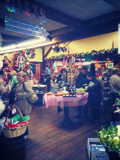 Florist «City Line Florist», reviews and photos, 2978 Nichols Ave, Trumbull, CT 06611, USA