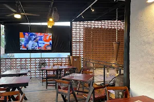 Ozzie's Sports Bar & Grill image