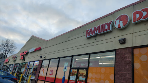 Dollar Store «FAMILY DOLLAR», reviews and photos, 163 Boston Post Rd, West Haven, CT 06516, USA