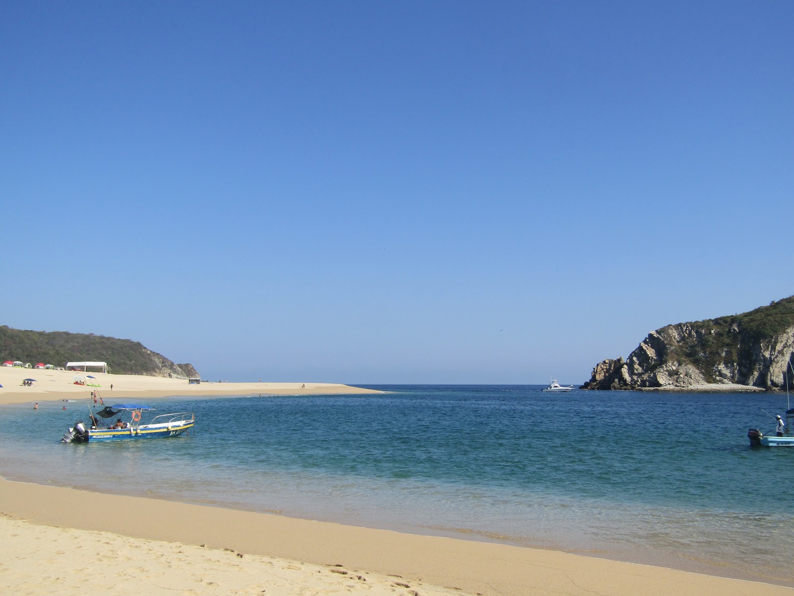 Fotografija Plaža Cacaluta nahaja se v naravnem okolju