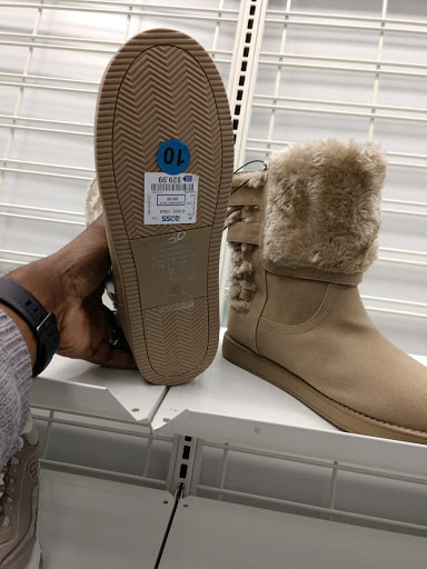 Clothing Store «Ross Dress for Less», reviews and photos, 3982 N Gloster St, Tupelo, MS 38804, USA