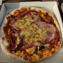 Plats et boissons du Pizzas à emporter Le Plaza Espresso - Distributeur de pizzas - Boulevard de Béthune à Charleville-Mézières - n°13