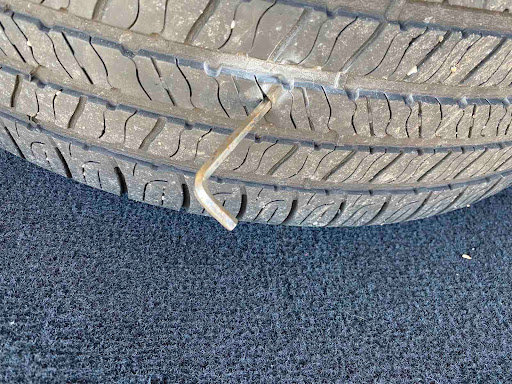 Tire Shop «Discount Tire Store - Tucson, AZ», reviews and photos, 3960 W Ina Rd, Tucson, AZ 85741, USA