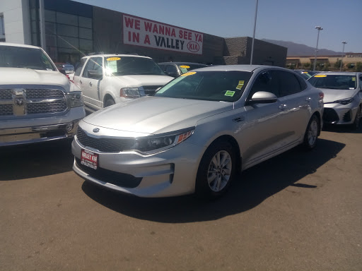 Kia Dealer «Valley Kia of Fontana», reviews and photos, 16272 S Highland Ave, Fontana, CA 92336, USA