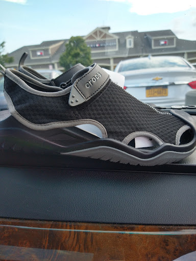 Shoe Store «Crocs», reviews and photos, 607 Bluebird Ct, Central Valley, NY 10917, USA