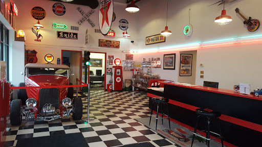 Auto Body Shop «Hei Collision Center», reviews and photos, 200 W Main St, Waconia, MN 55387, USA