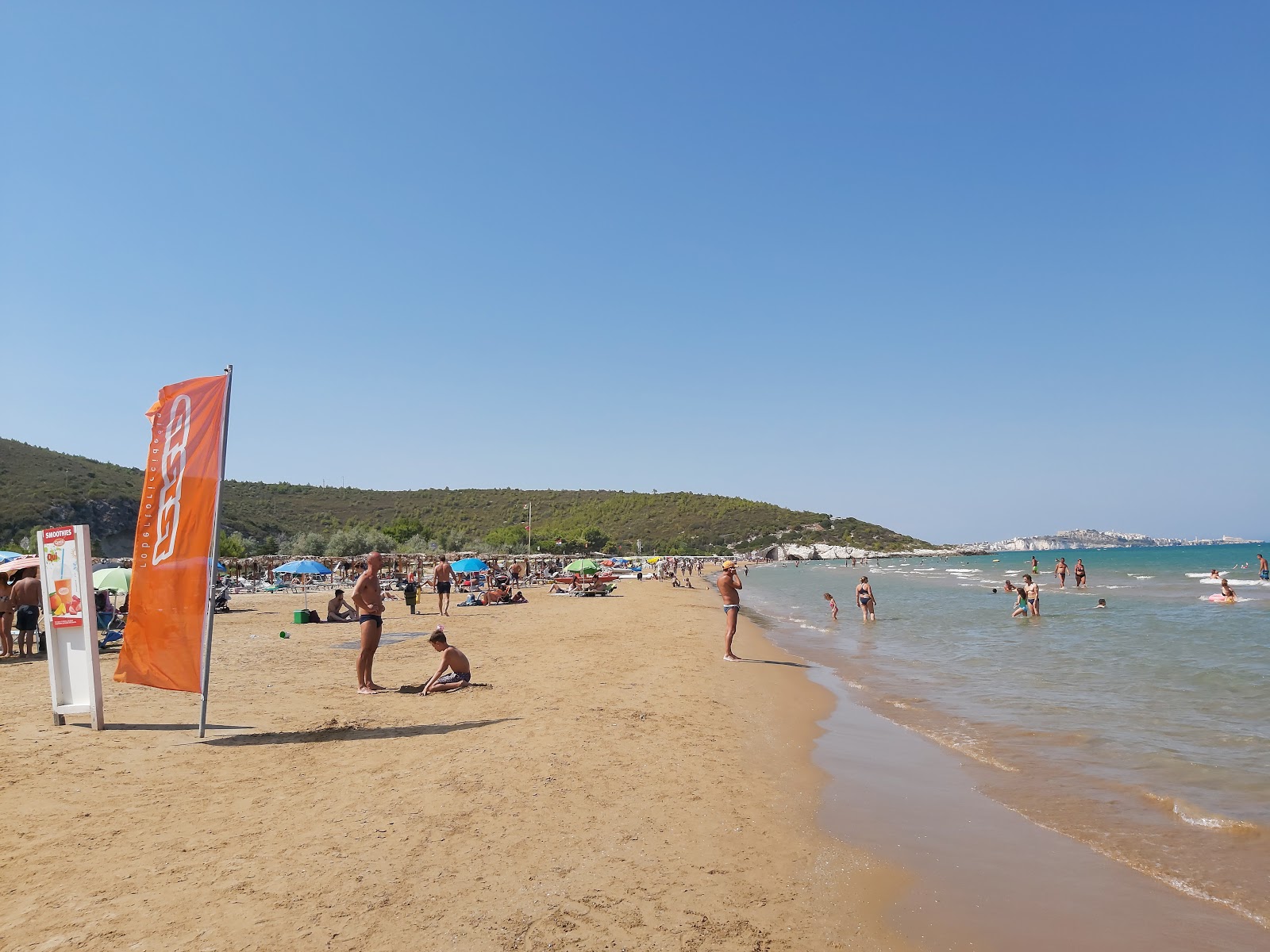 Foto de Spiaggia di Portonuovo área de complejo turístico de playa