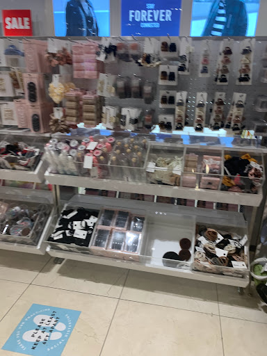 Clothing Store «Forever 21», reviews and photos, 1001 N Arney Rd #1000, Woodburn, OR 97071, USA