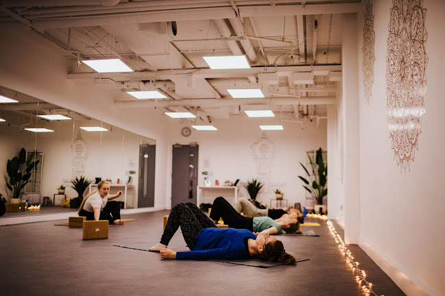 Lauren Aimée - Yoga, Movement, Macramé | Bedford Yoga Studio - Bedford