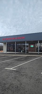Les halles du Lévézou à Pont-de-Salars