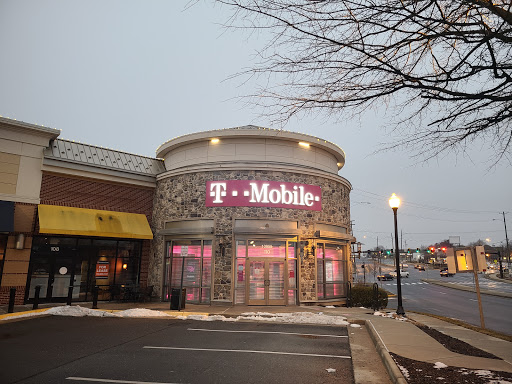 Cell Phone Store «T-Mobile», reviews and photos, 10955 Fairfax Blvd #110, Fairfax, VA 22030, USA