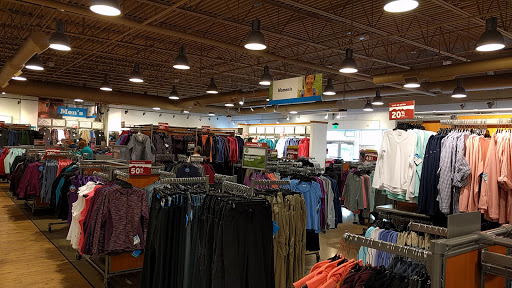 Sportswear Store «Columbia Sportswear Outlet Store at Cincinnati Premium Outlets», reviews and photos, 234 Premium Outlets Dr, Monroe, OH 45050, USA