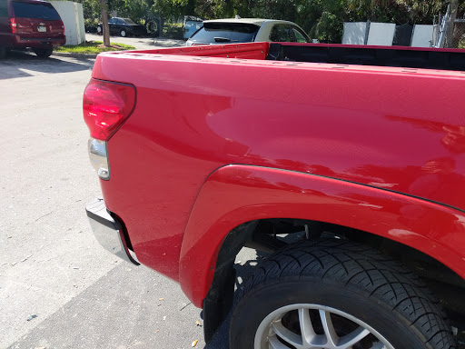 Auto Body Shop «Maaco Collision Repair & Auto Painting», reviews and photos, 1825 Powerline Rd, Deerfield Beach, FL 33442, USA