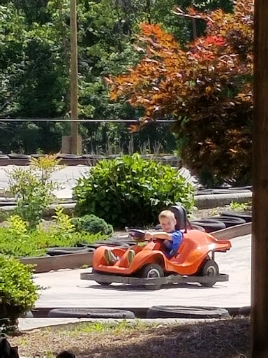 Entertainment «Chuckles», reviews and photos, 286 Chuckles Pkwy, Crossville, TN 38555, USA