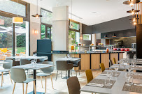 Atmosphère du Restaurant français Kitchen & Bar at Courtyard by Marriott Paris Saint Denis - n°5