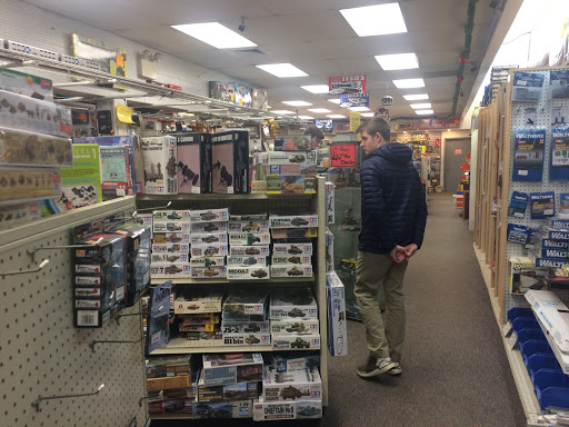 Hobby Store «Chicagoland Toys and Hobbies», reviews and photos, 6017 N Northwest Hwy, Chicago, IL 60631, USA