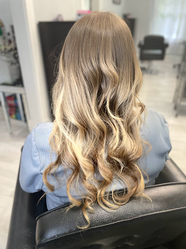 Hair Salon «Beauty Bar Salon & Spa», reviews and photos, 12950 E Colonial Dr, Orlando, FL 32826, USA