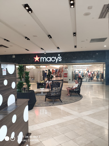 Shopping Mall «Westfield Fashion Square», reviews and photos, 14006 Riverside Dr, Sherman Oaks, CA 91423, USA