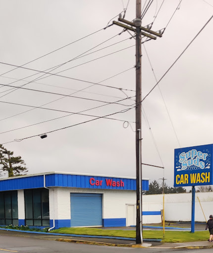 Super Suds Car Wash en Newport