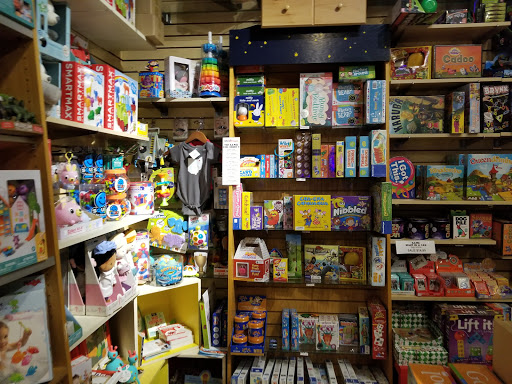 Gift Shop «Off the Wagon Shop», reviews and photos, 152 E Main St, Kent, OH 44240, USA