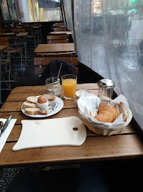 Plats et boissons du Restaurant servant le petit-déjeuner Le Pain Quotidien à Paris - n°7