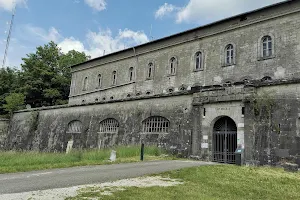 Bregille Fort image