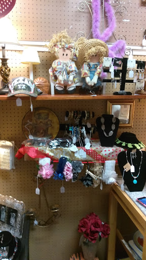 Craft Store «Homestead Hand Crafts», reviews and photos, 4536 Thousand Oaks # 106, San Antonio, TX 78233, USA