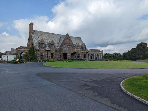 Golf Club «Winged Foot Golf Club», reviews and photos, 851 Fenimore Rd, Mamaroneck, NY 10543, USA